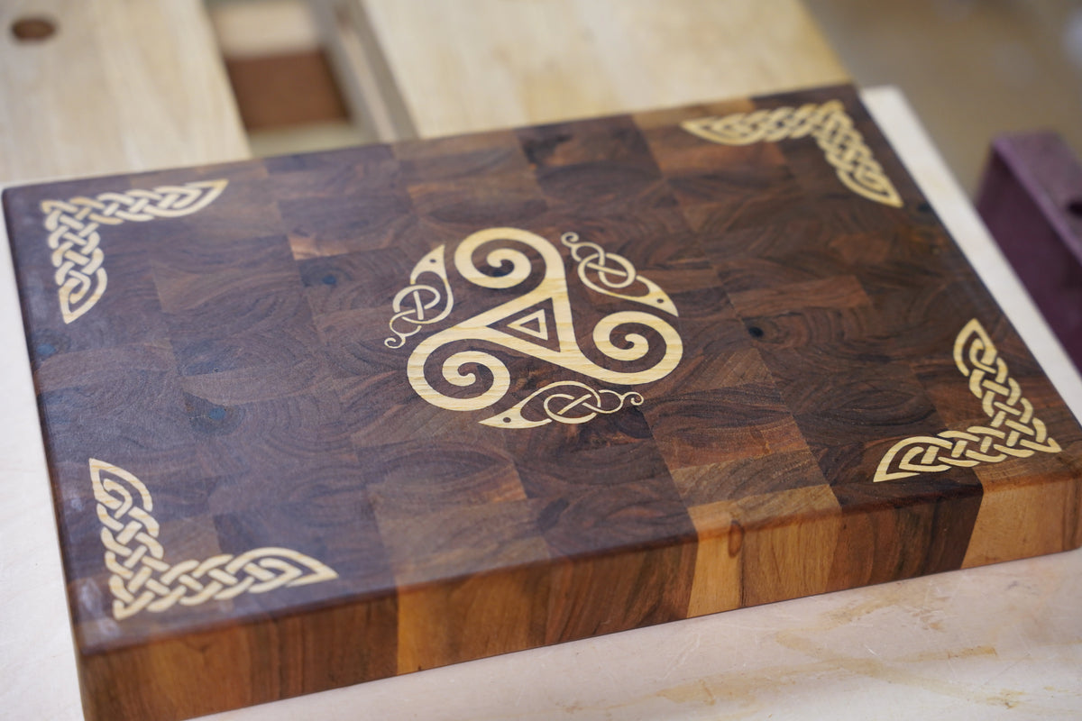 Planche a decouper bois "debout/ de bout" avec inlays/incrustations