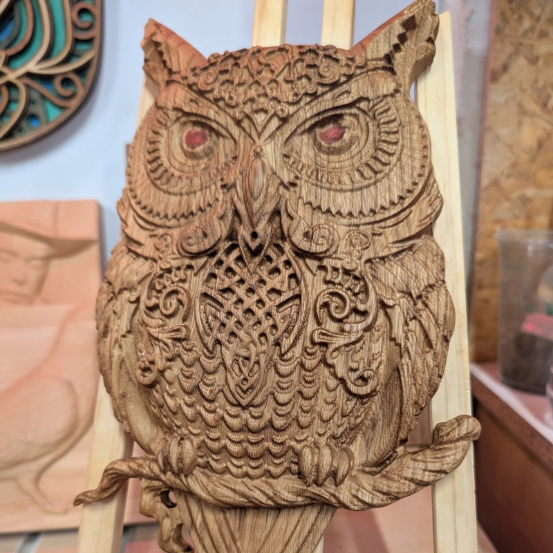 Hibou bas-relief gravure en bois